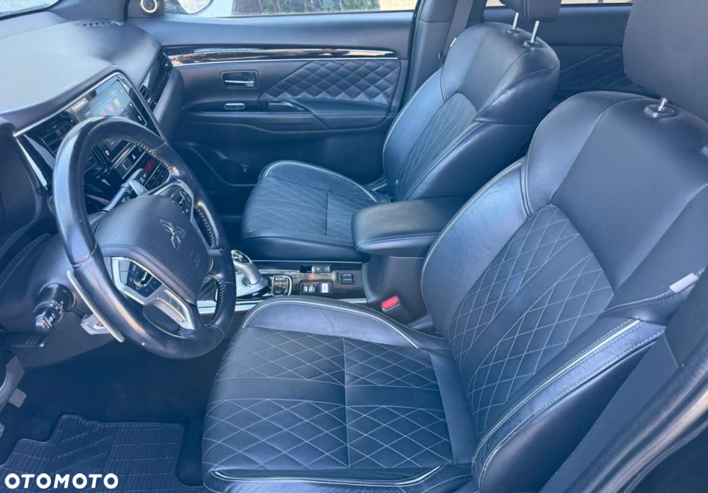 Mitsubishi Outlander - 7