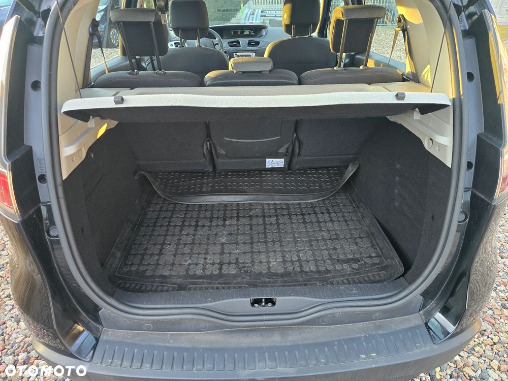 Renault Scenic - 17