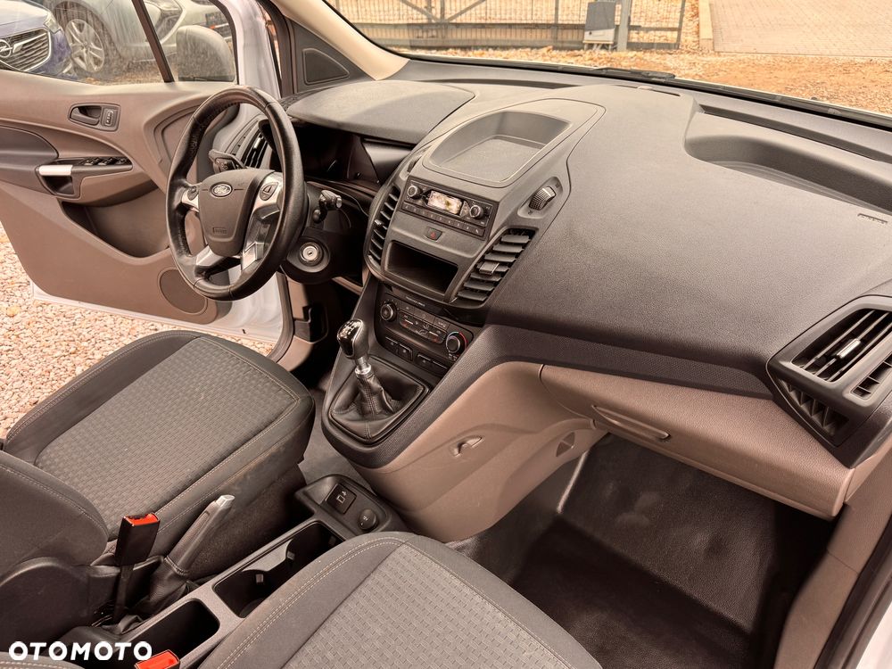 Ford Transit Connect - 17