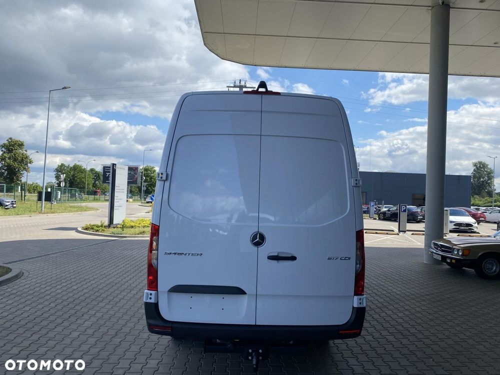 Mercedes-Benz Sprinter - 7