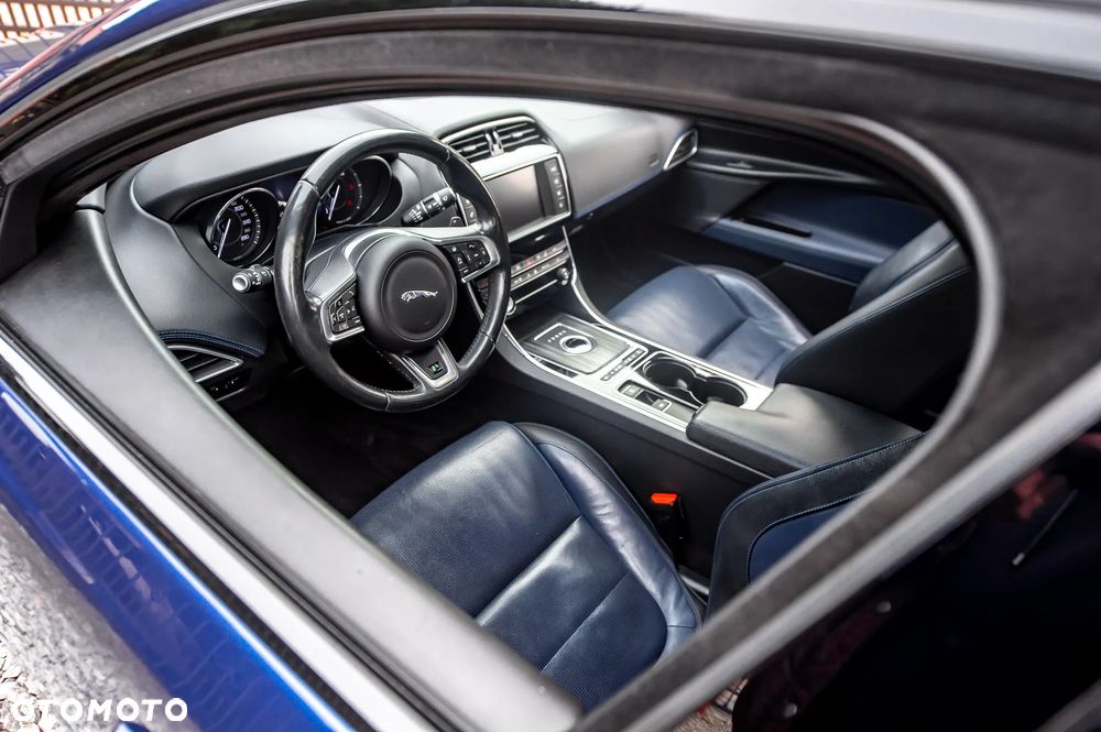 Jaguar XE 20d R-Sport Ingenium Edition - 18