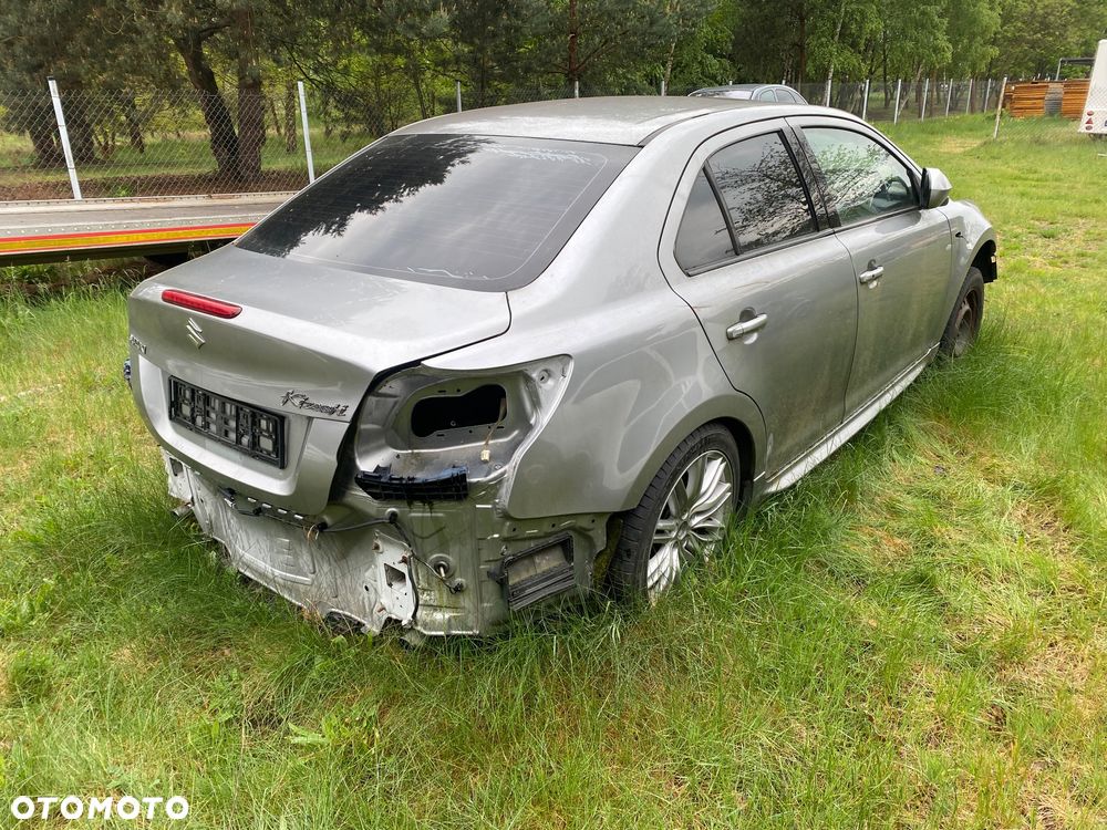 Suzuki Kizashi - 1