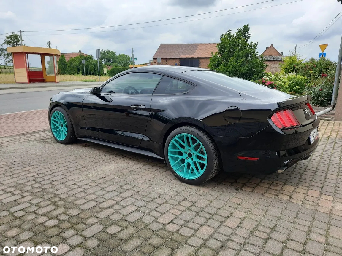 Ford Mustang - 13