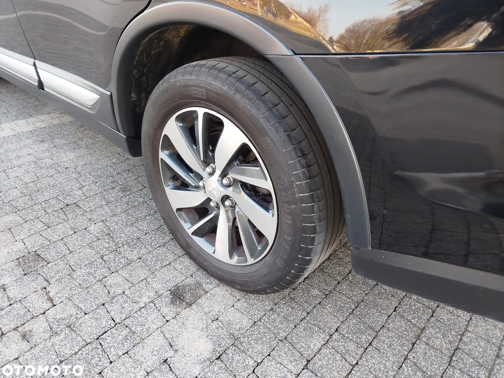 Mitsubishi Outlander 2.2 DID Intense + - 36