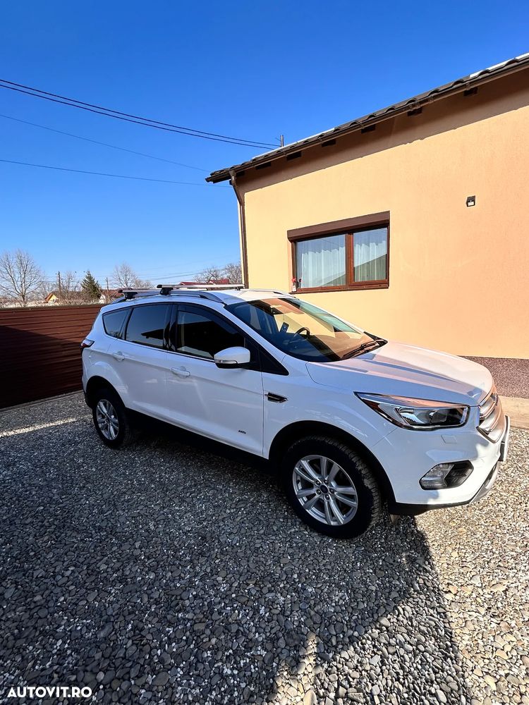 Ford Kuga 2.0 TDCi 4WD Powershift ST-Line - 3