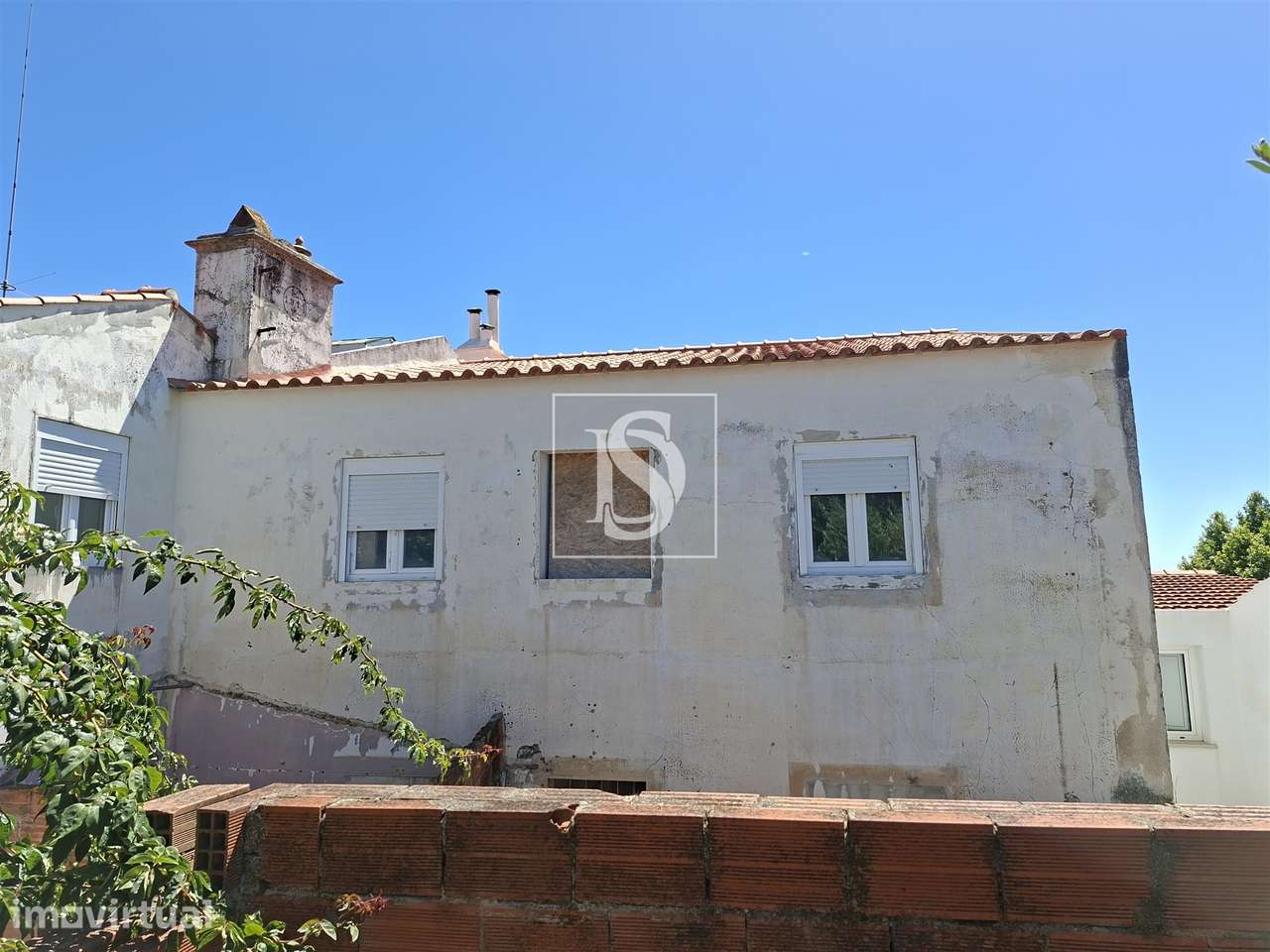 Prédio com projeto para 8 apartamentos - Abrantes - Grande imagem: 5/38