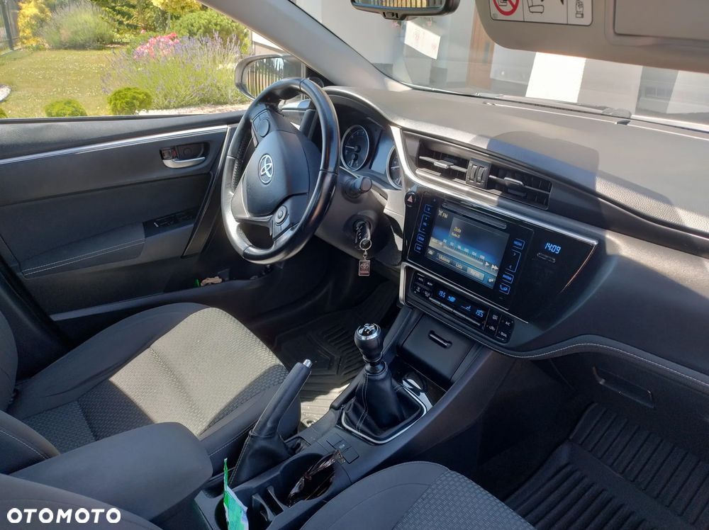 Toyota Corolla 1.6 Comfort - 4
