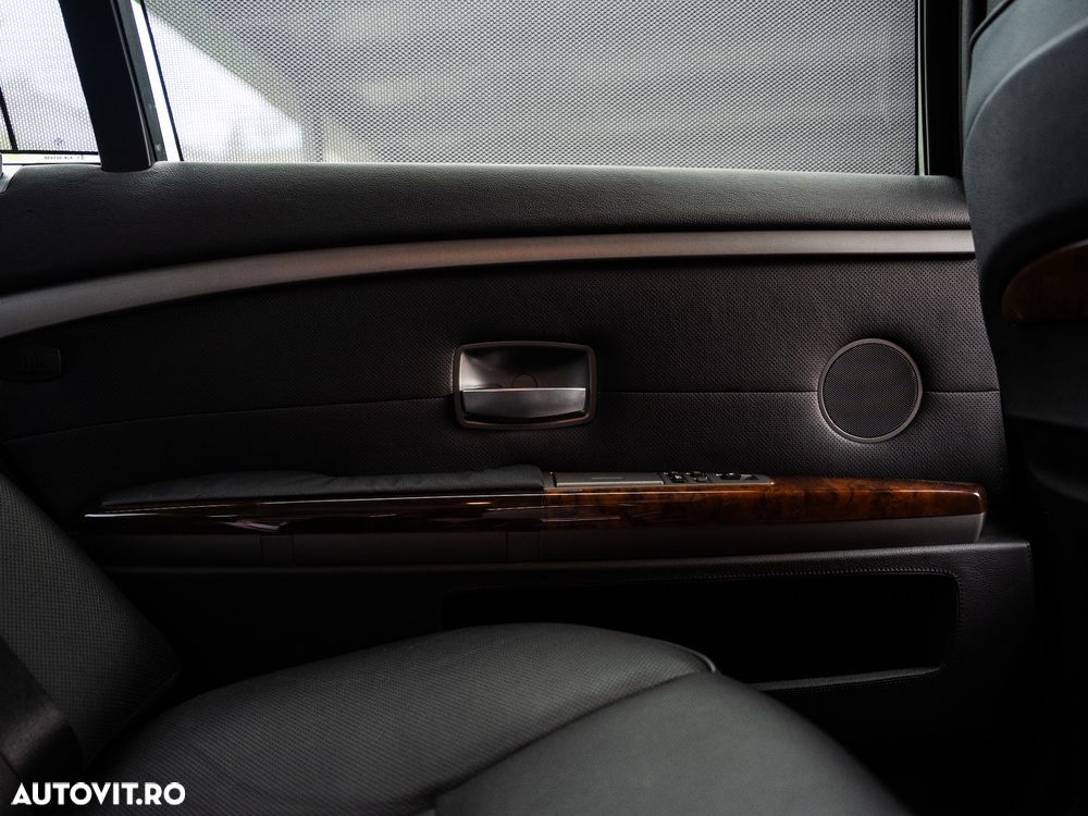 BMW Seria 7 760Li A - 36