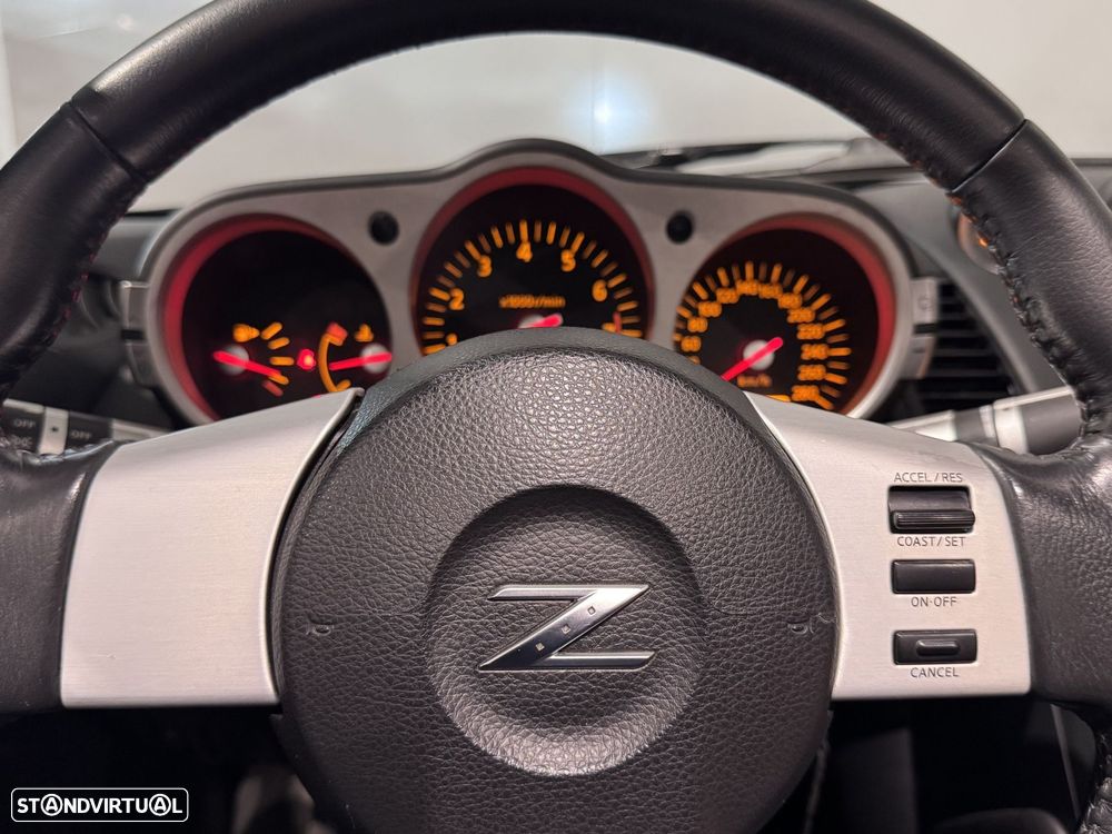 Nissan 350 Z Premium Pack - 24