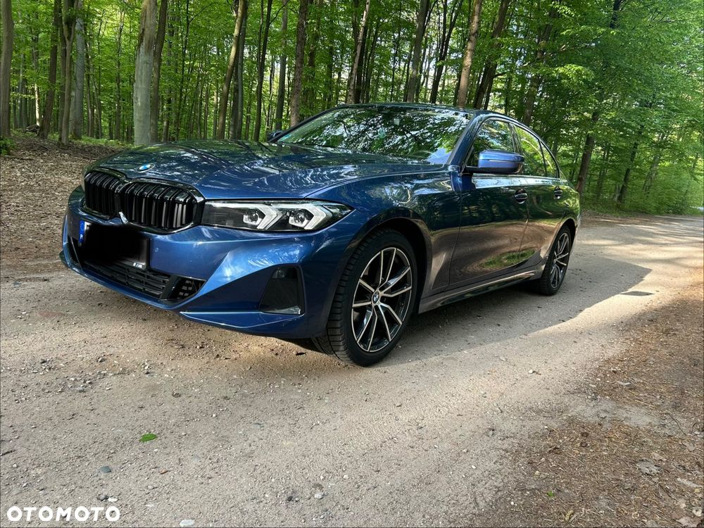BMW Seria 3 318d mHEV - 14