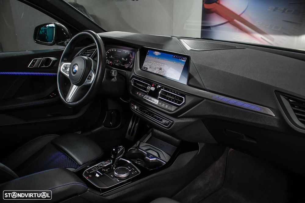BMW M135i xDrive - 30