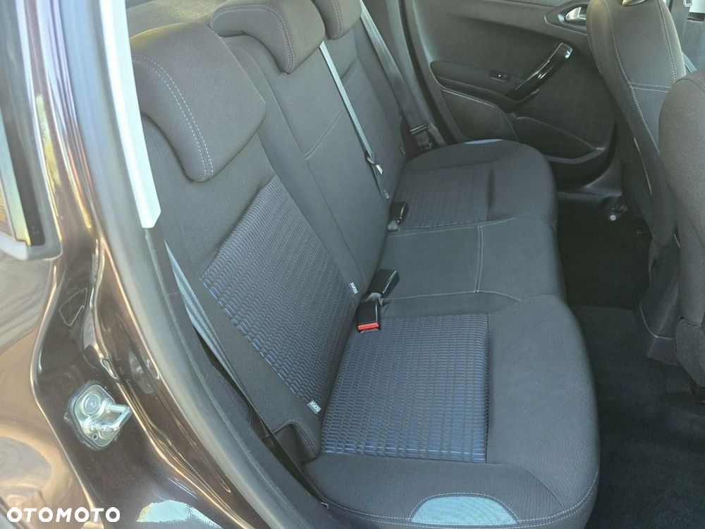 Peugeot 208 2013