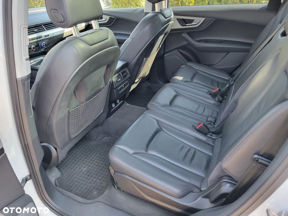 Audi Q7 - 12