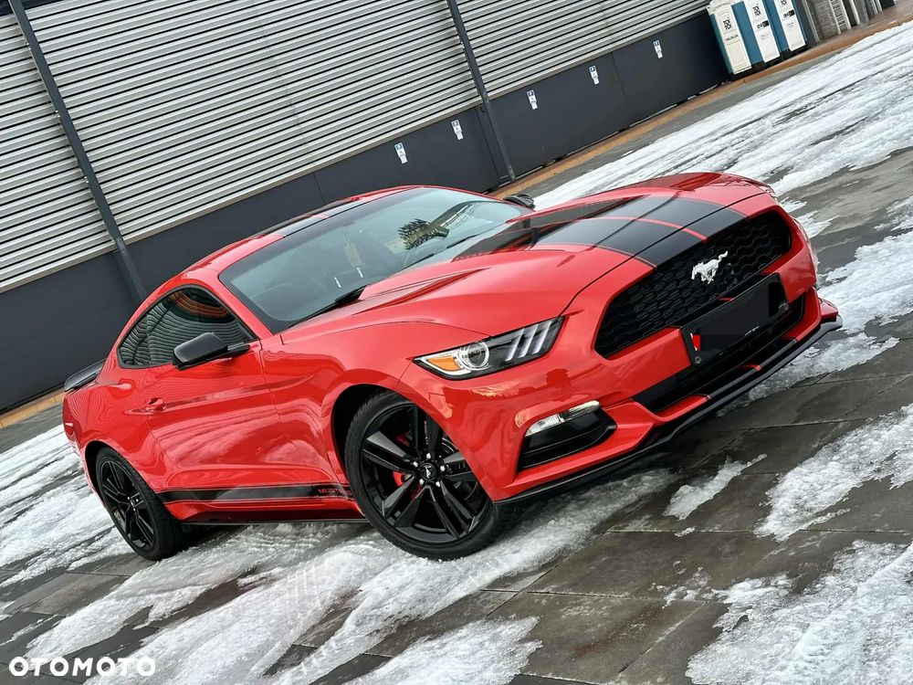 Ford Mustang - 2