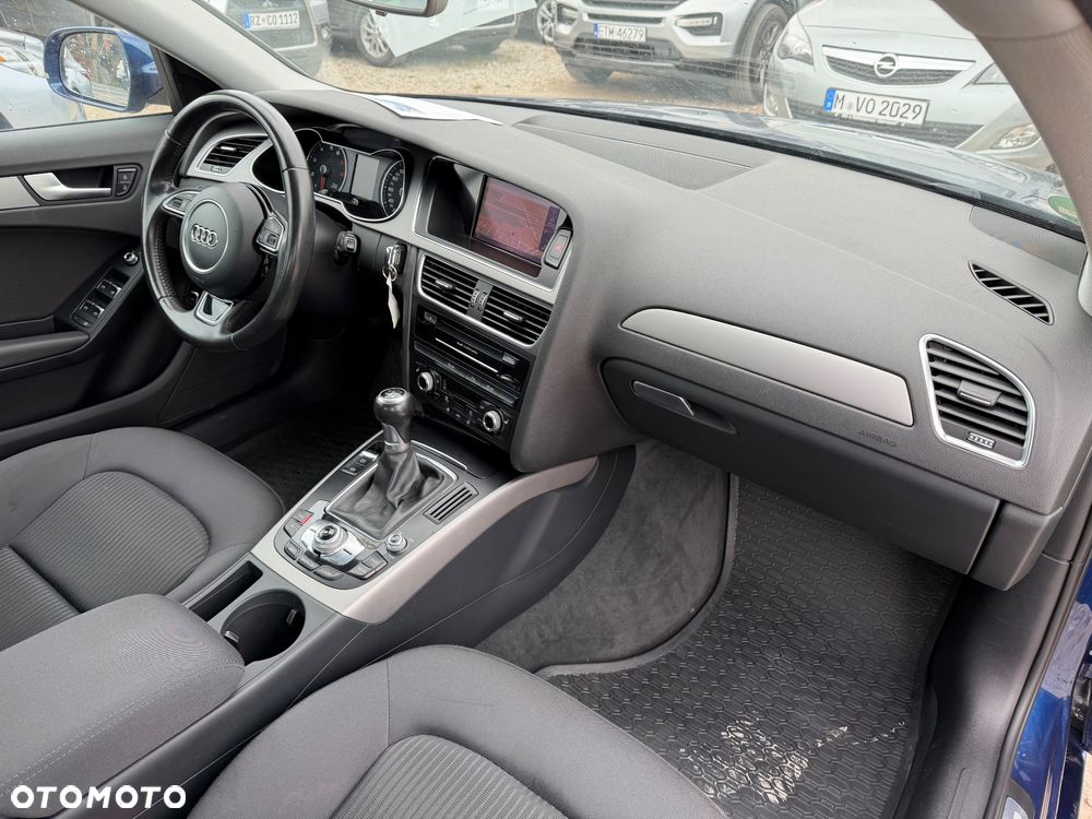 Audi A4 Limousine - 37