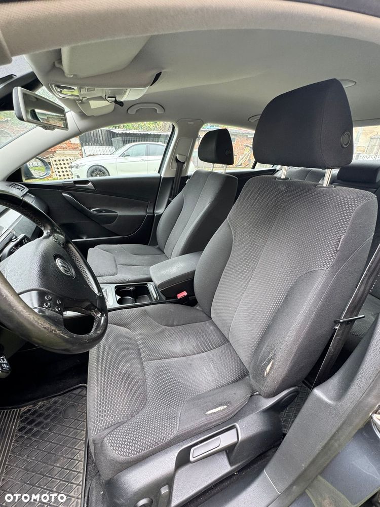 Volkswagen Passat 1.9 TDI Sportline - 15