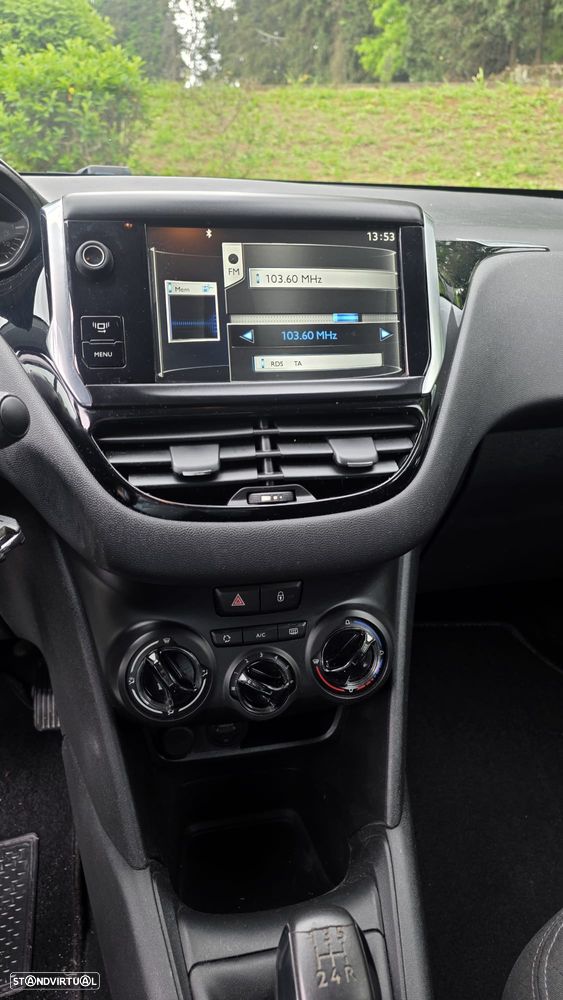 Peugeot 208 1.2 VTi SE Style - 8