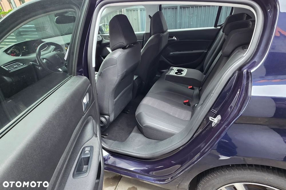 Peugeot 308 1.5 BlueHDi Active Pack S&S EAT8 - 12
