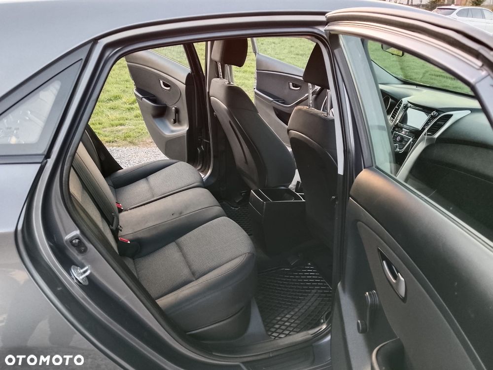 Hyundai i30 blue 1.4 Classic Navigation - 6