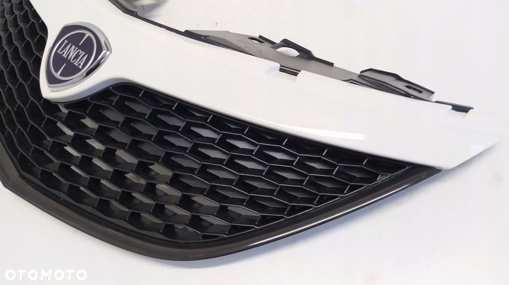 GRILL ATRAPA LANCIA YPSILON 735618647 - 3