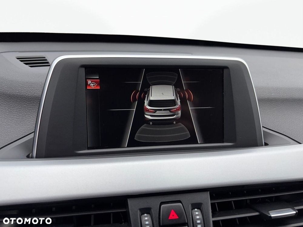 BMW X1 xDrive20i Advantage - 18