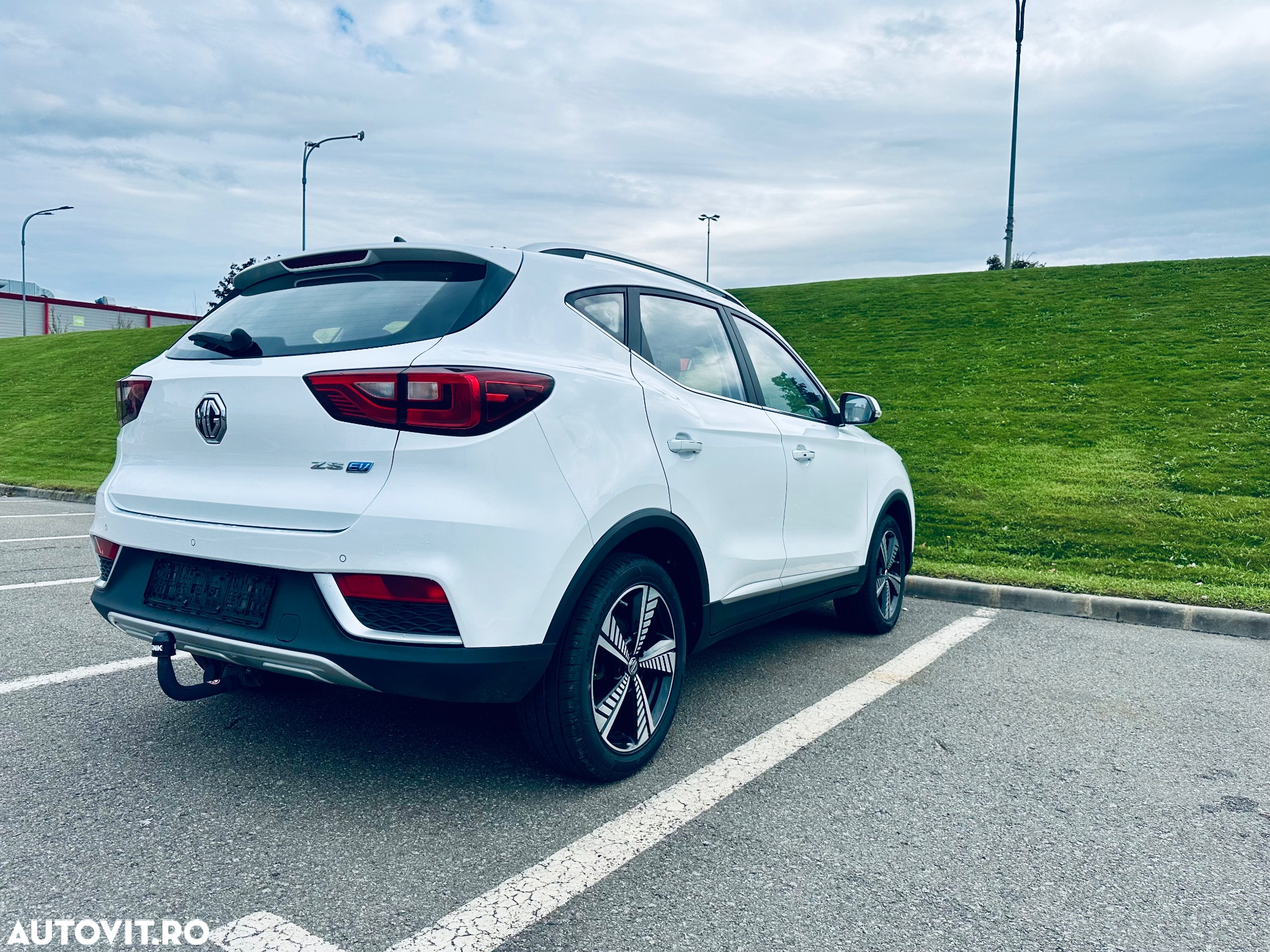 MG ZS EV Maximal Luxury - 9