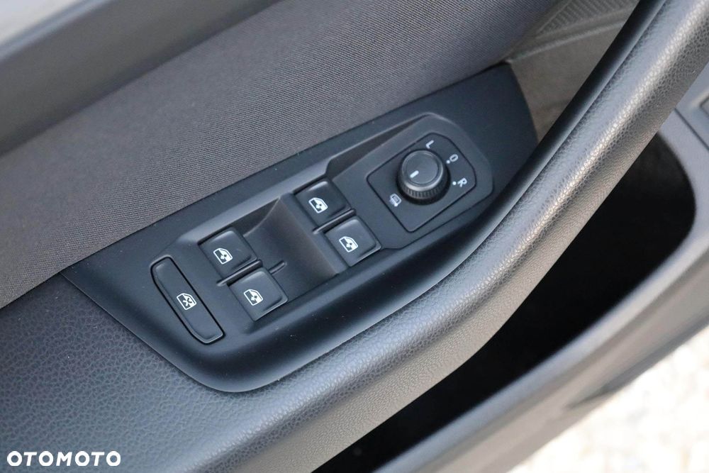 Volkswagen Passat - 35