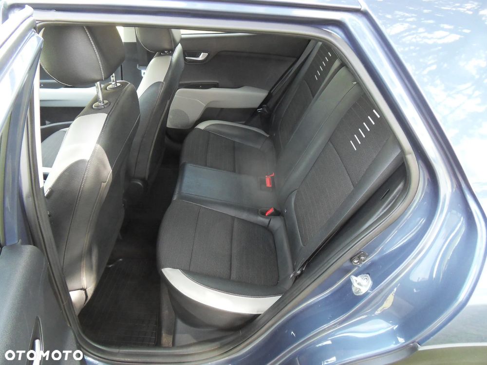 Kia Stonic 1.6 CRDi Vision - 10