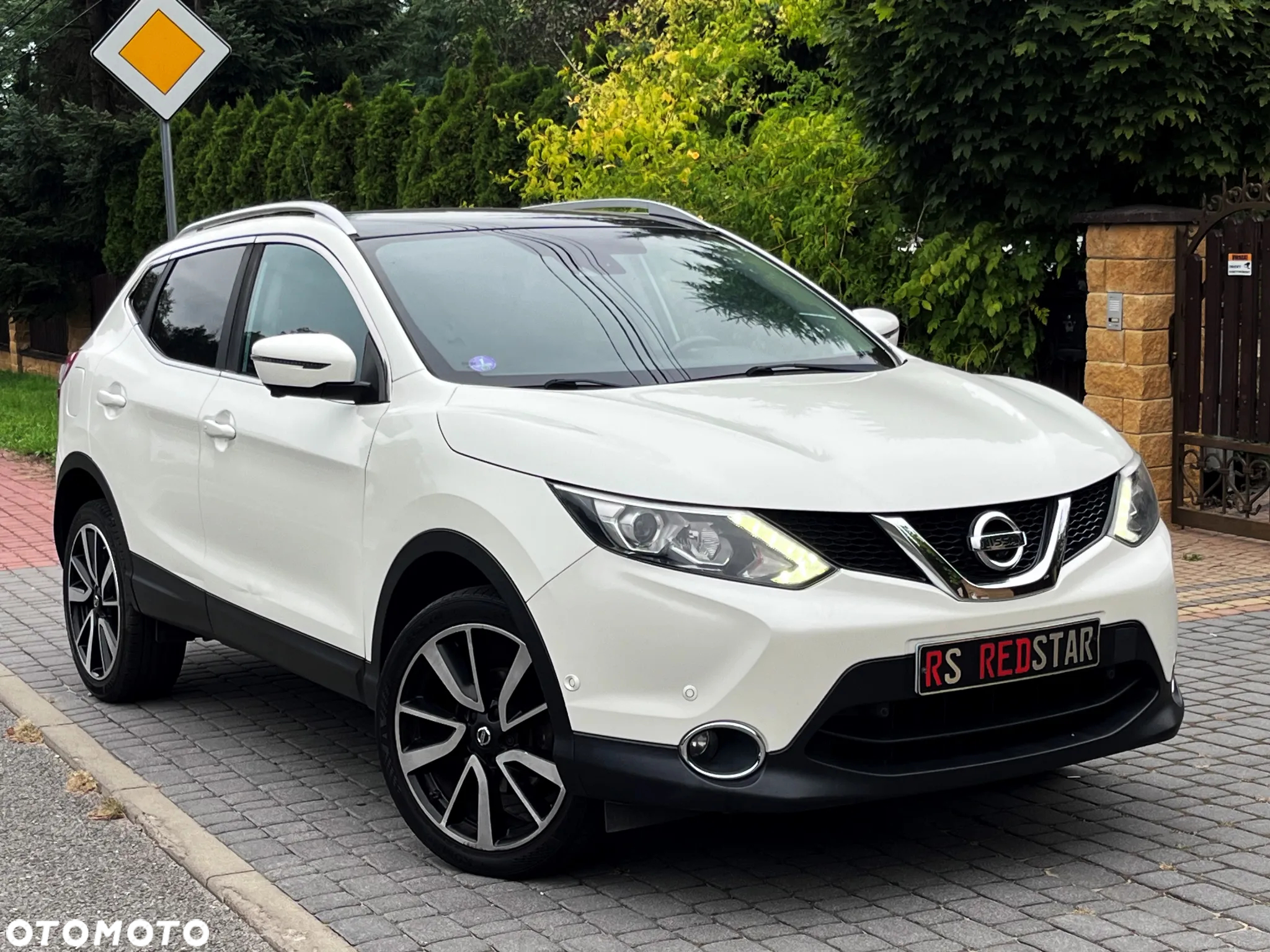 Nissan Qashqai 1.6 DIG-T TEKNA+ - 2