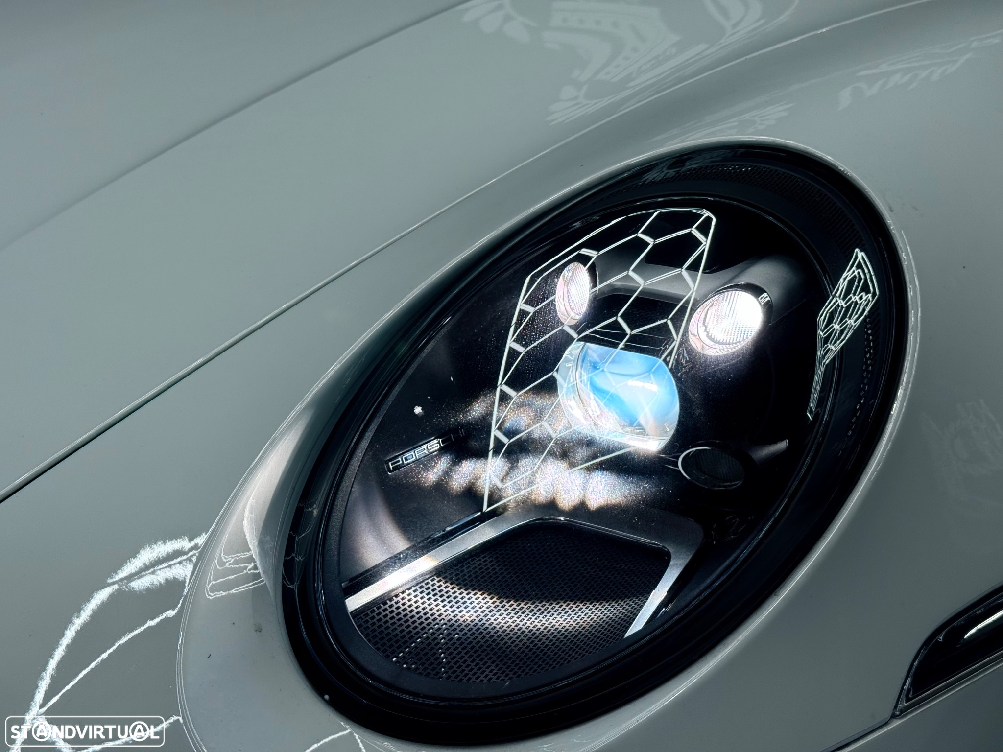 Porsche 911 (992) Carrera 4 PDK - 17