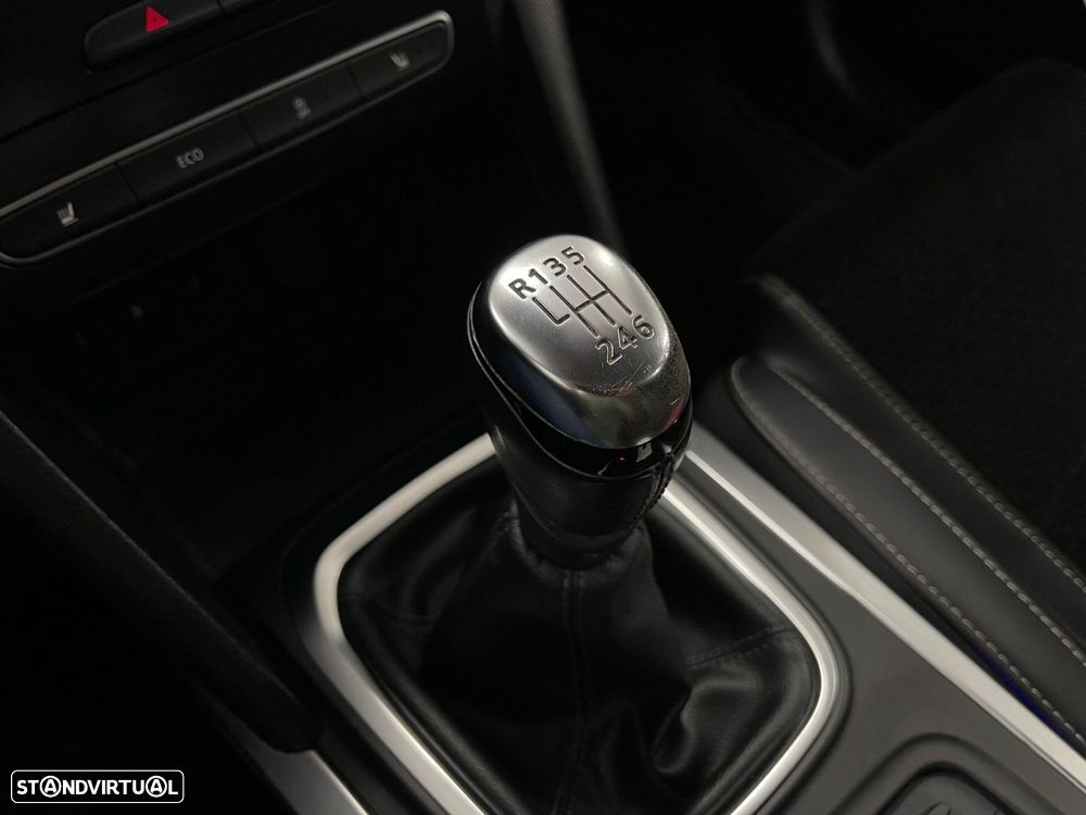 Renault Mégane Sport Tourer ENERGY dCi 130 INTENS - 46