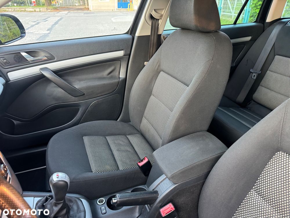 Skoda Octavia Combi 2.0 TDI DPF Scout 4x4 - 16