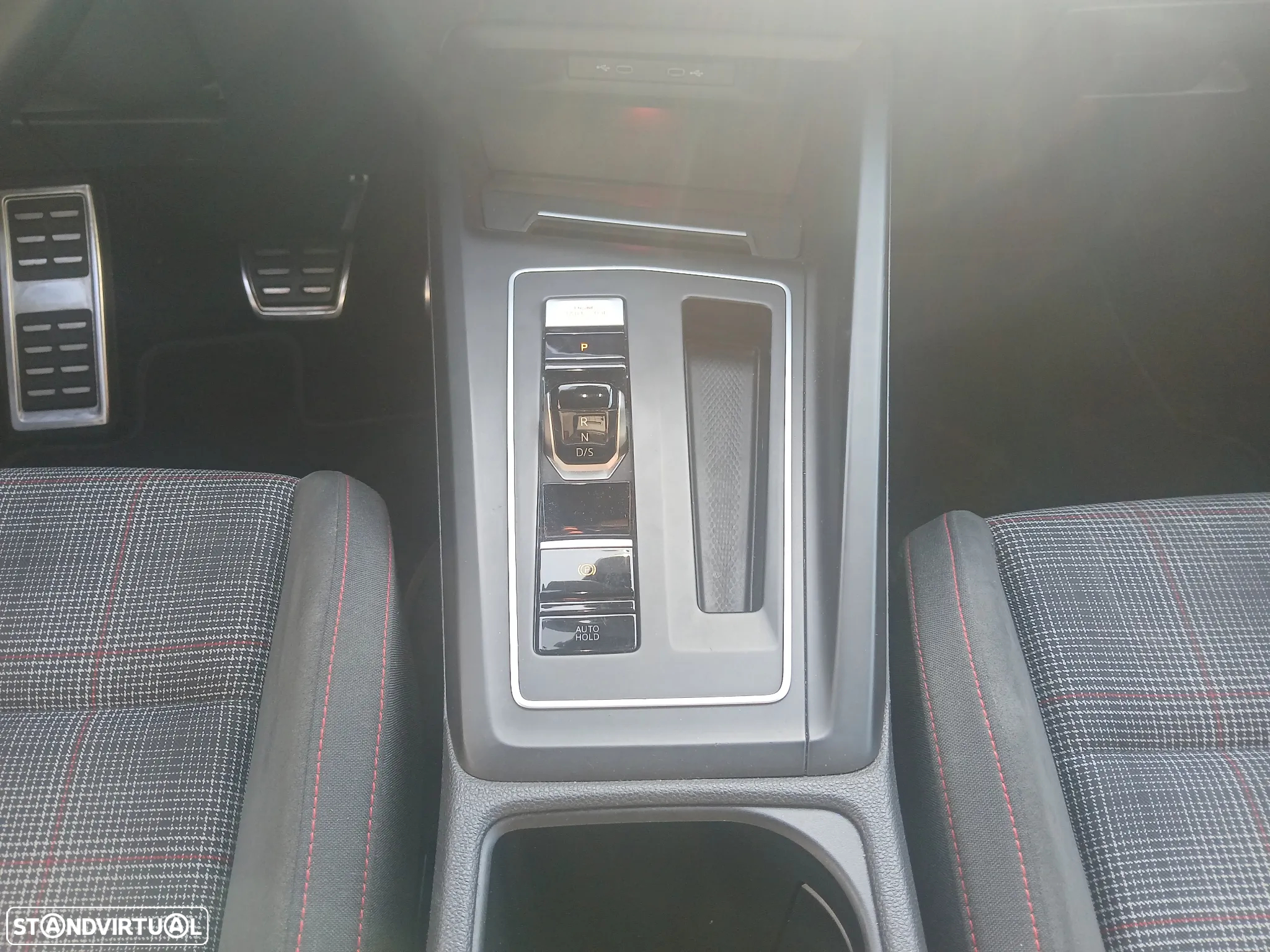 VW Golf 2.0 TSI GTI DSG Performance - 38