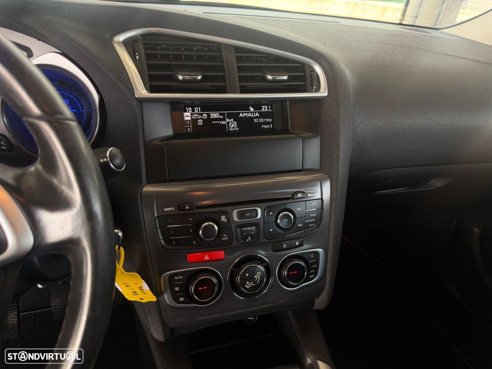 Citroën C4 1.6 e-HDi Exclusive J17 - 15