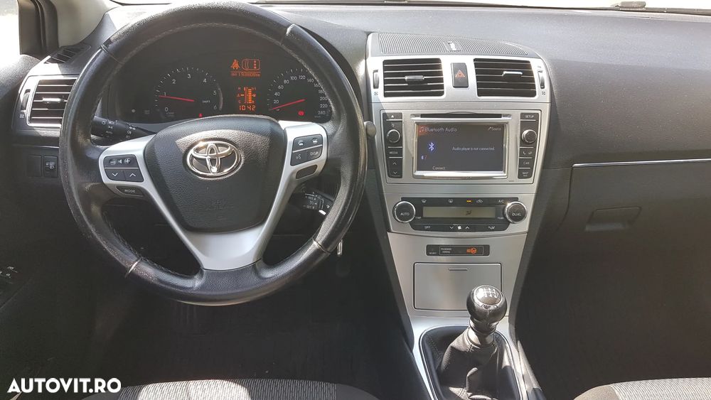 Toyota Avensis 2.0 D-4D Elegance - 9