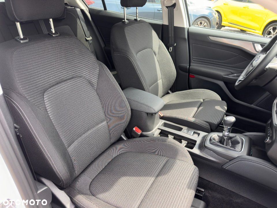 Ford Focus - 16
