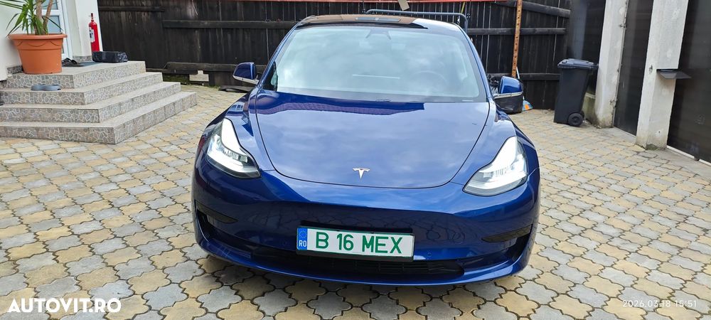 Tesla Model 3 - 6