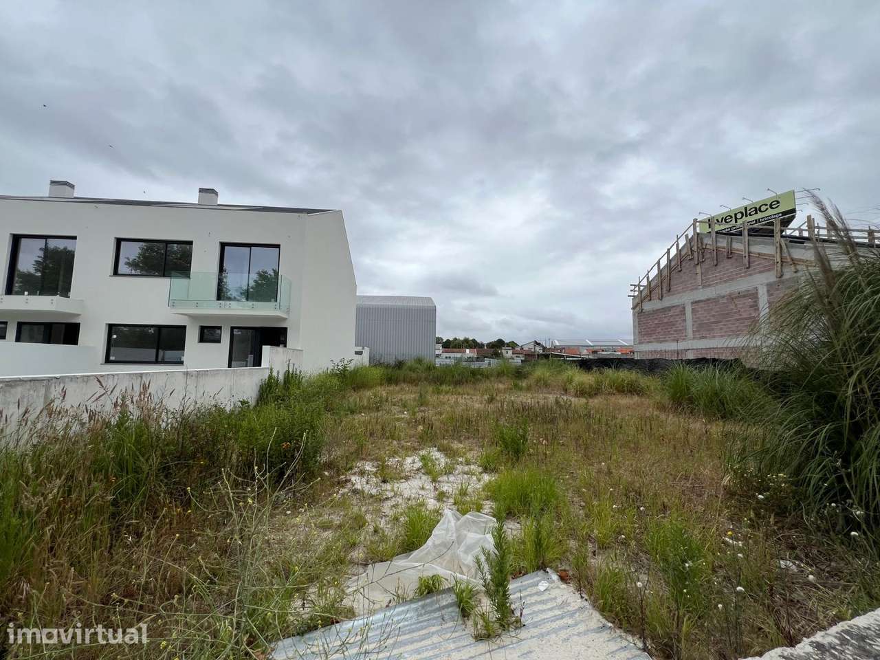 Lote de terreno urbano para construção c/ 407.30m2 - Grande imagem: 4/6