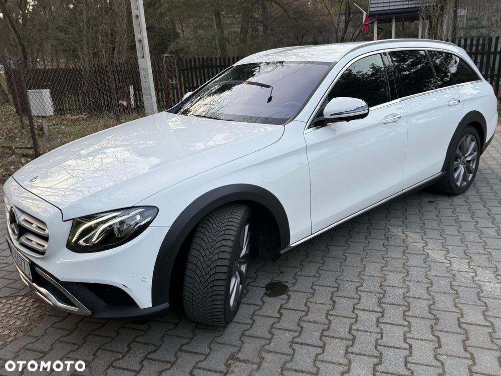 Mercedes-Benz Klasa E 220 d 4Matic 9G-TRONIC - 3