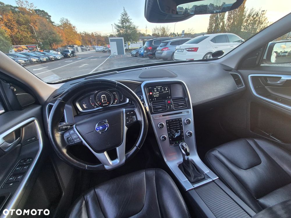 Volvo XC 60 D3 Drive-E Ocean Race - 7