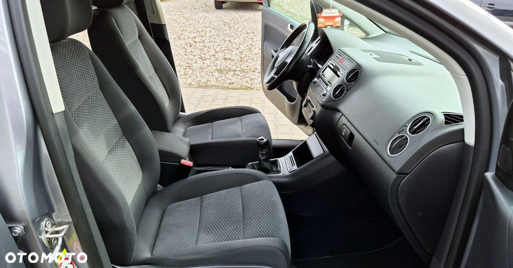 Volkswagen Golf Plus - 25