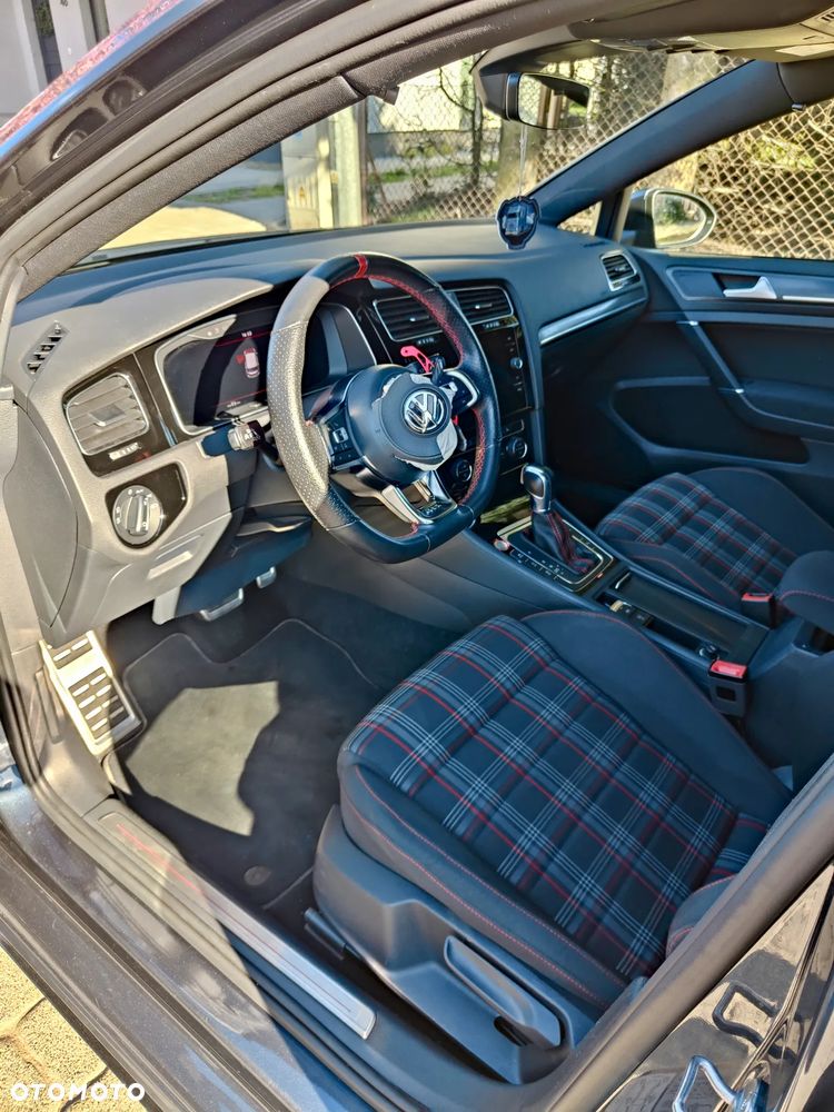 Volkswagen Golf GTI (BlueMotion Technology) DSG - 22