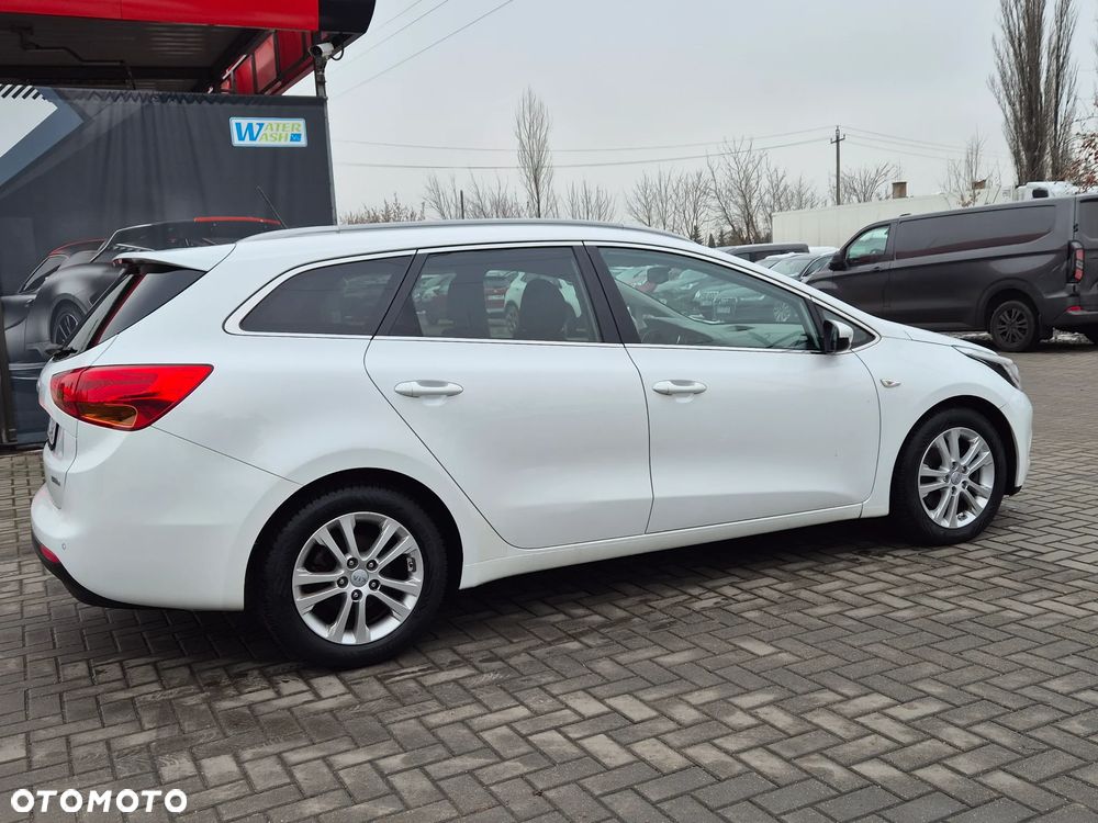 Kia Ceed 1.6 CRDi 128 Platinum Edition - 13
