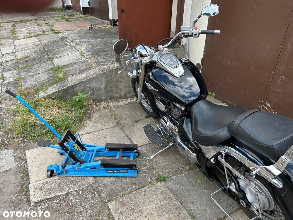 Suzuki Intruder - 6