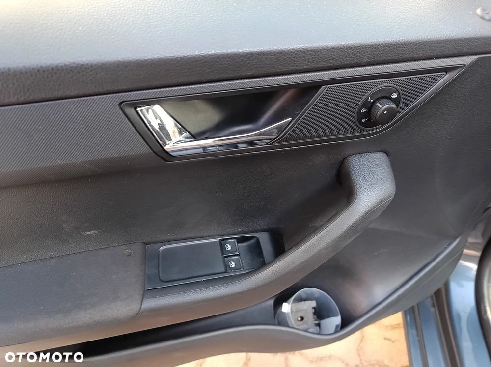 Skoda Fabia 1.0 Active - 10