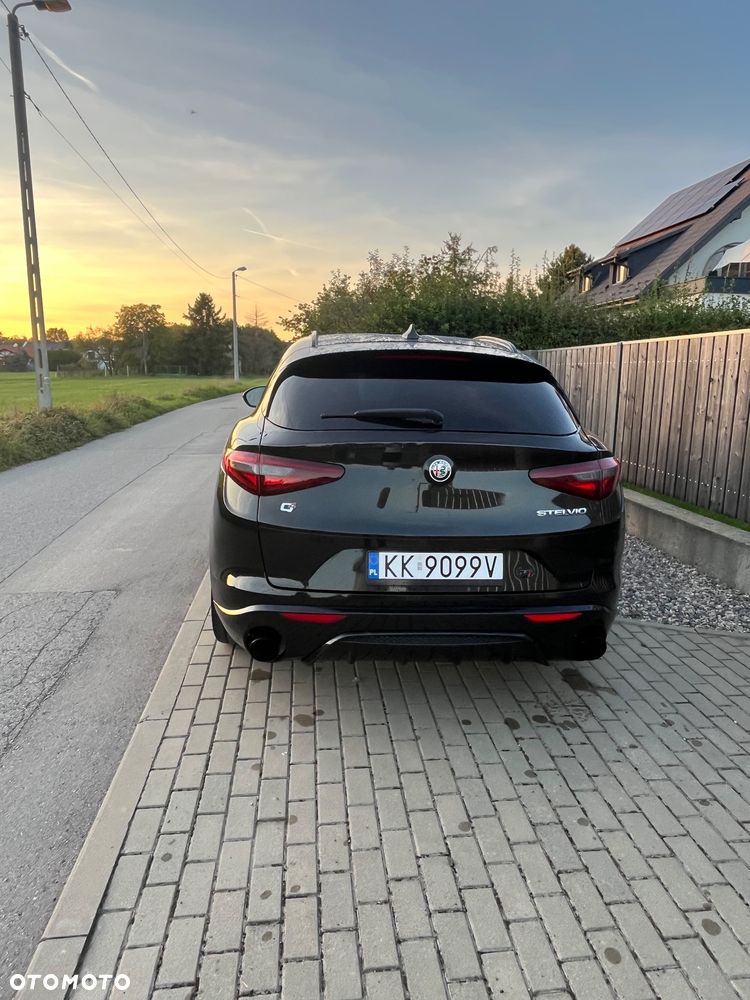 Alfa Romeo Stelvio 2.0 Turbo Veloce TI Q4 - 9
