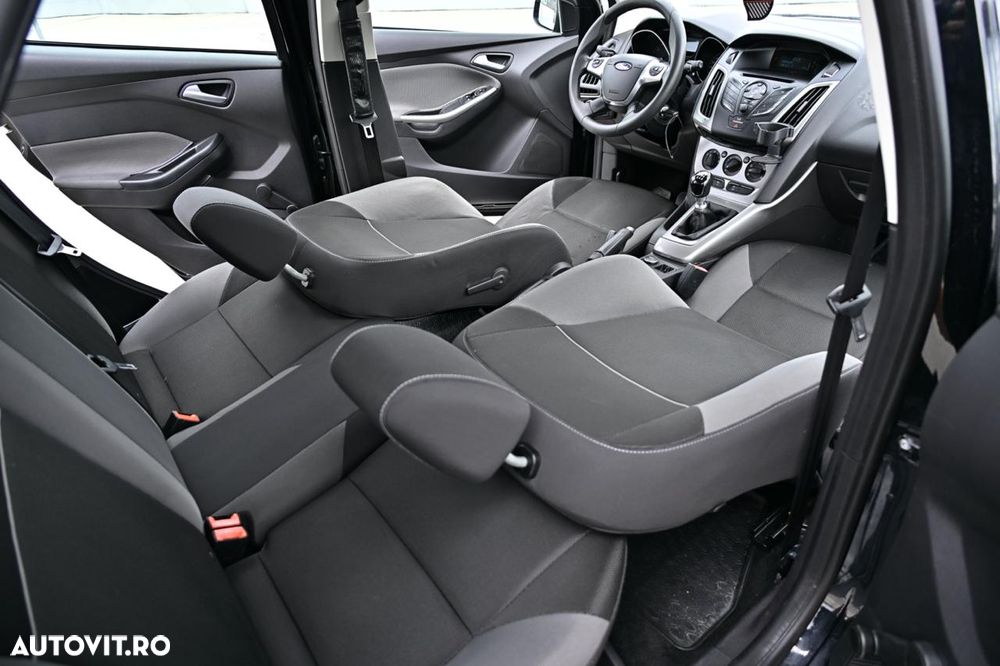 Ford Focus - 11