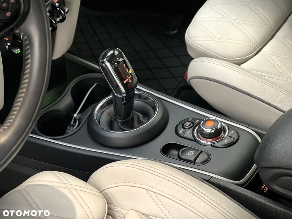 MINI Countryman - 25