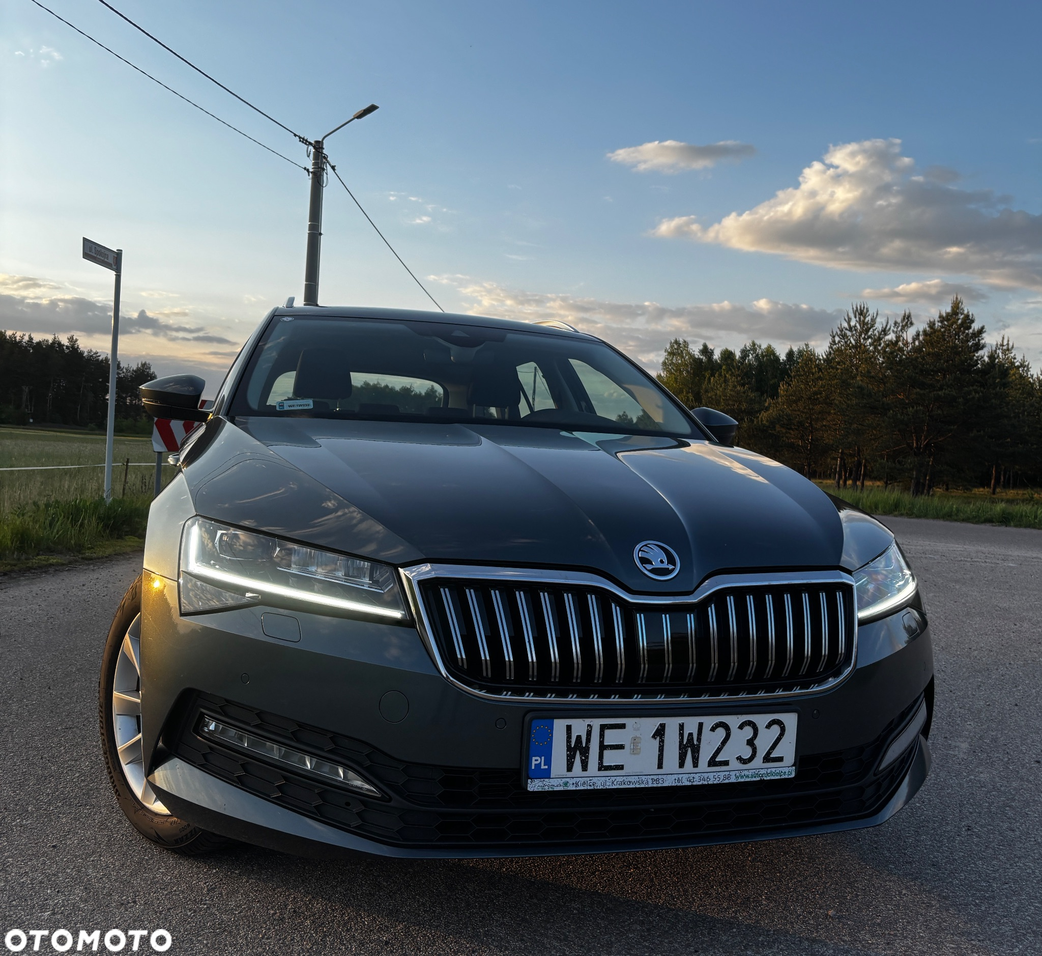 Skoda Superb 2.0 TDI Ambition DSG - 4
