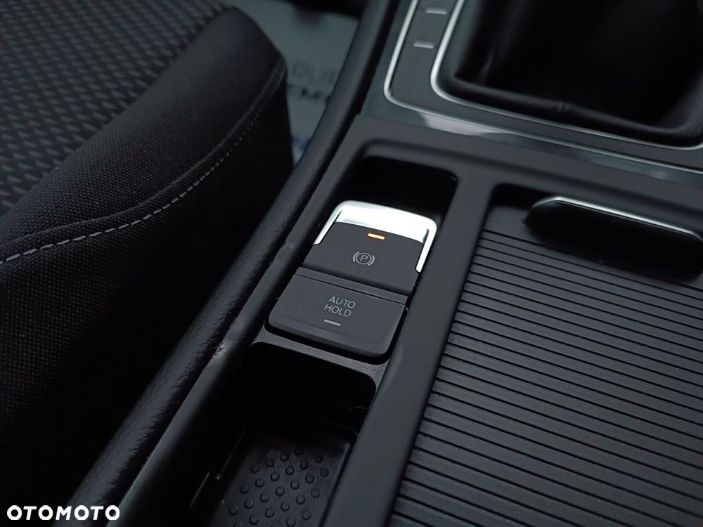 Volkswagen Golf 1.5 TSI BMT Trendline - 25